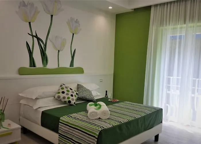 Alojamento de Acomodação e Pequeno-almoço Residenza Burmaria Free Parking Tropea